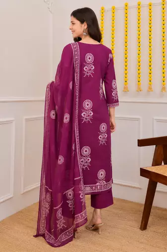 Magenta printed cotton kurta pant with dupatta