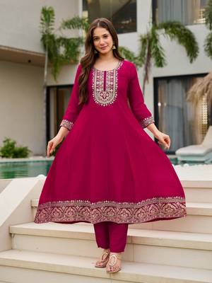 Rani pink vichitra embroidered ethnic kurta pant dupatta set 5