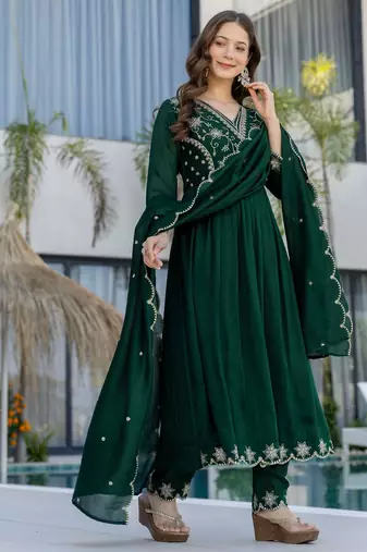 Emerald green vichitra silk blend embroidered kurta pant dupatta set