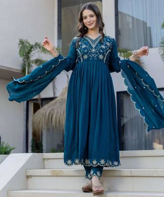 Teal blue vichitra silk blend embroidered kurta pant dupatta set 4