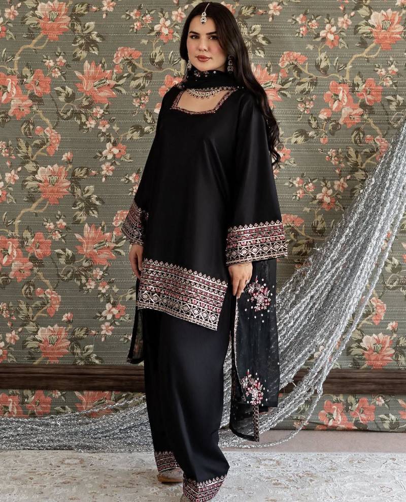 Black crepe thread embroidery fasrshi palazzo set