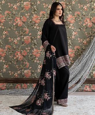 Black crepe thread embroidery fasrshi palazzo set 4