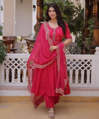 Hot-pink chanderi thread embroidery trouser set 3