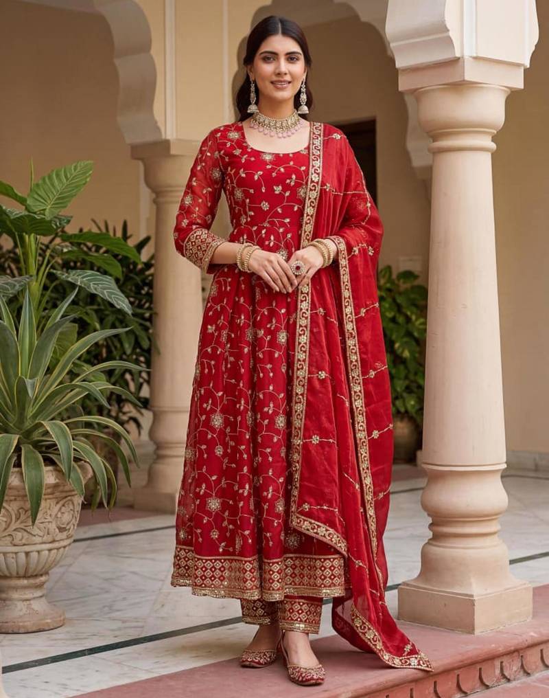 Red silk blend embroidered gown set