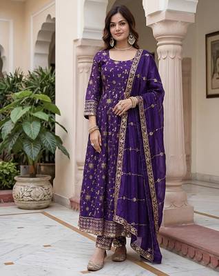 Purple silk blend embroidered gown set 1