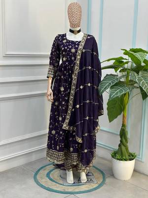 Purple silk blend embroidered gown set 4