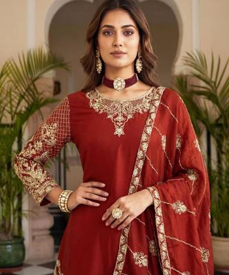 Red silk blend embroidered sharara set 2