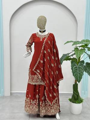 Red silk blend embroidered sharara set 3