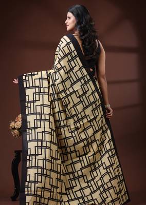 Beige & black geometric printed  malmal cotton saree with contrast border 3