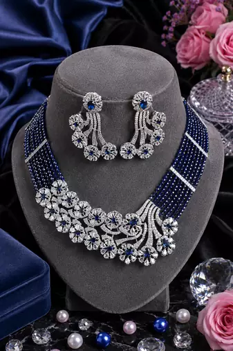 Royal blue majesty ad necklace ensemble