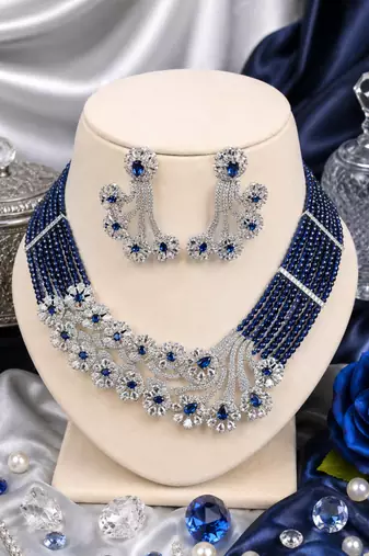 Royal blue majesty ad necklace ensemble
