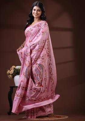 Pastel pink silk blend kantha saree with hand-embroidered fish & vine nakshi pallu 2