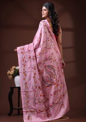 Pastel pink silk blend kantha saree with hand-embroidered fish & vine nakshi pallu 3