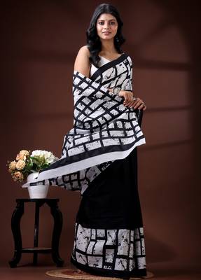 Monochrome abstract grid malmal cotton saree with bold black & white batik-style prints 2