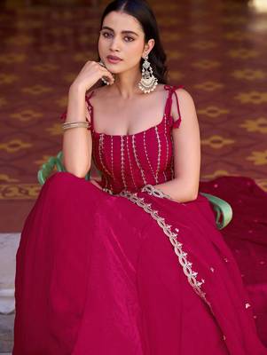 Royaly Rani Pink Thread Embroidered Silk Festival Wear Lehenga Choli 5