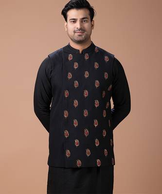 Black embroidered cotton silk kurta bundi set 4