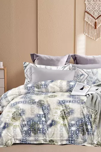 Glory super king size flat bedsheet with two pillow covers
