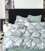 Glory super king size flat bedsheet with two pillow covers