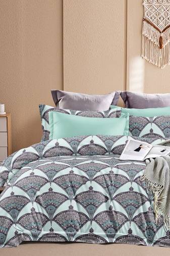 Glory super king size flat bedsheet with two pillow covers