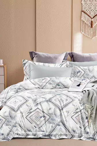 Glory super king size flat bedsheet with two pillow covers
