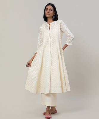 Ivory jacquard chanderi anarkali set with red dupatta 2