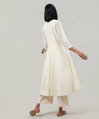 Ivory jacquard chanderi anarkali set with red dupatta 3