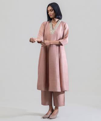 Dusty rose embroidered dola silk anarkali set 2