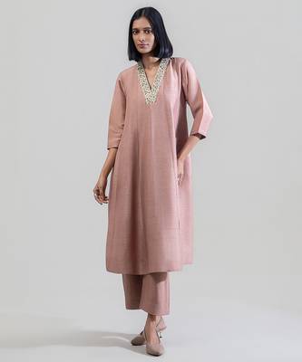 Dusty rose embroidered dola silk anarkali set 3