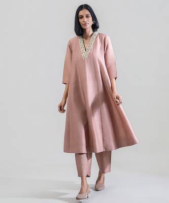 Dusty rose embroidered dola silk anarkali set 4