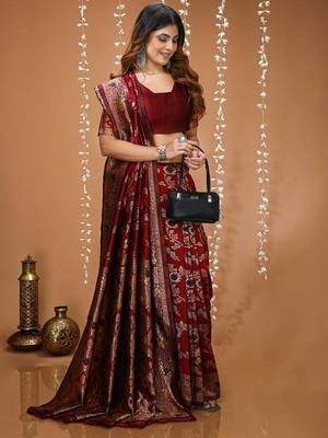 maroon silk blend zari woven saree 4