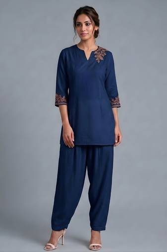 Blue embroidered rayon kurta set