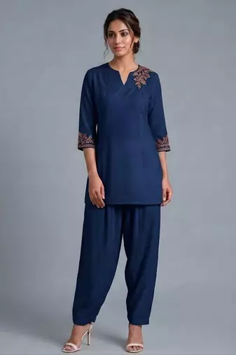 Blue embroidered rayon kurta set