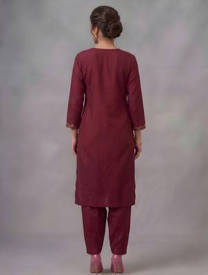 Maroon embroidered rayon kurta set 2