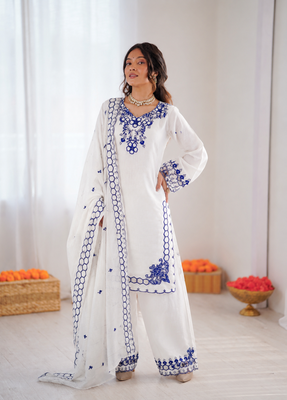 Off white  chanderi silk thread work salwar suit 3