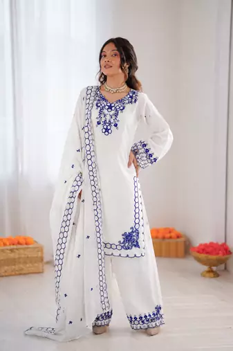 Off white  chanderi silk thread work salwar suit