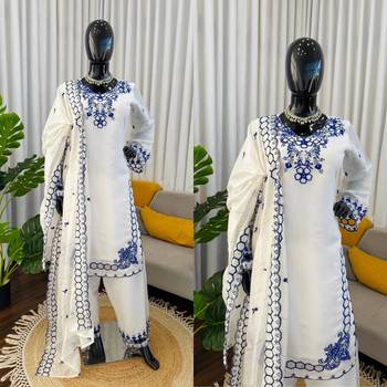Off white  chanderi silk thread work salwar suit 4