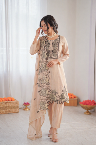 Light peach  chnaderi thread work salwar suit