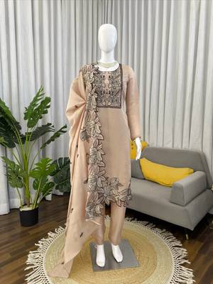 Light peach  chnaderi thread work salwar suit 3