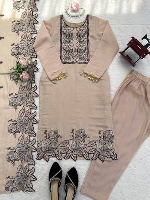 Light peach  chnaderi thread work salwar suit 4
