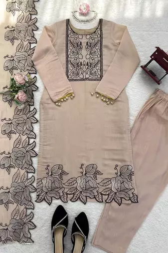 Light peach  chnaderi thread work salwar suit