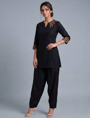 Black embroidered rayon kurta set 4