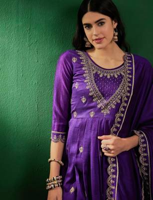Royal purple vichitra embroidered kurta pant dupatta set 5