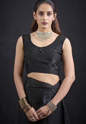Black sequin embroidered work two tone satin silk saree 5