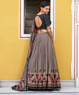 Balck  Printed Tasar Silk Pleated Lehenga Choli for Women 3