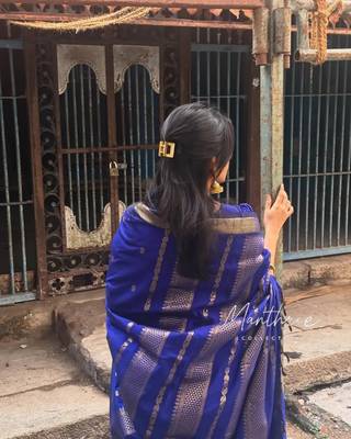Royal blue art silk saree with blouse 5