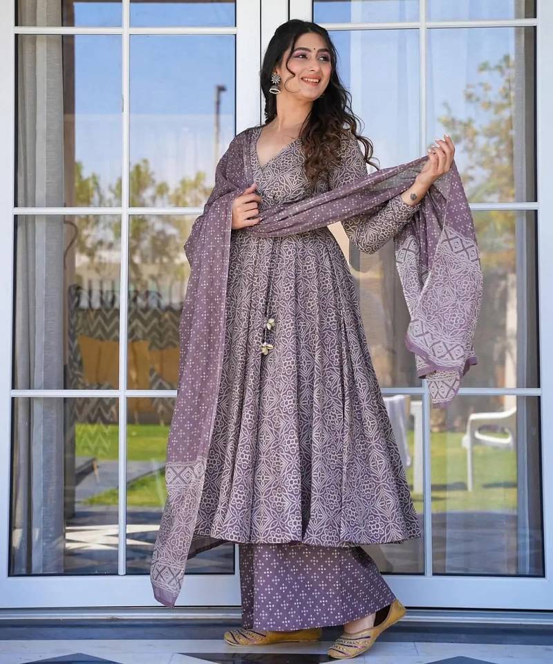 Purple printed kurta bottom with dupatta