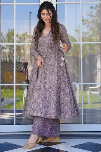 Purple printed kurta bottom with dupatta