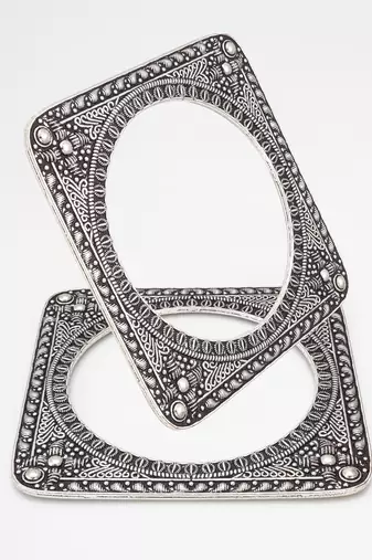 oxidized floral bangle set