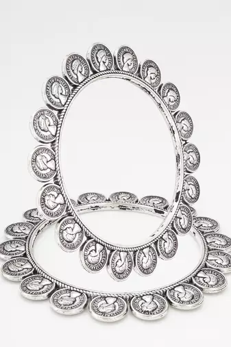 oxidized coin motif bangle set
