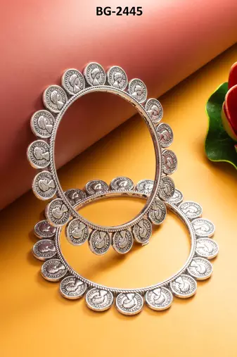 oxidized coin motif bangle set